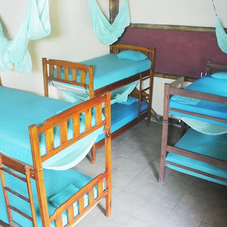 My Little House Surf&Backpacker Hostel Монтаньита Экстерьер фото