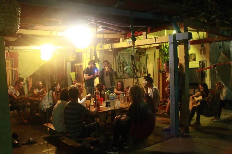 My Little House Surf&Backpacker Hostel Монтаньита Экстерьер фото